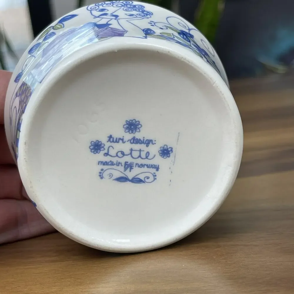 Figgjo Flint Turi Design Lotte Hand Painted Silkscreen Cream & Sugar Bowl Set - Picture 13 of 16